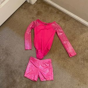 💕Kids gymnastics 🤸‍♀️ sets bodysuit and shorts 💕